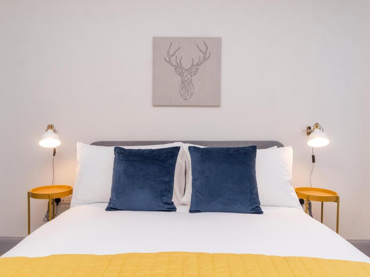 Pass The Keys Stunning 2 Bed Retreat In The Heart Of Bath Apartamento Exterior foto